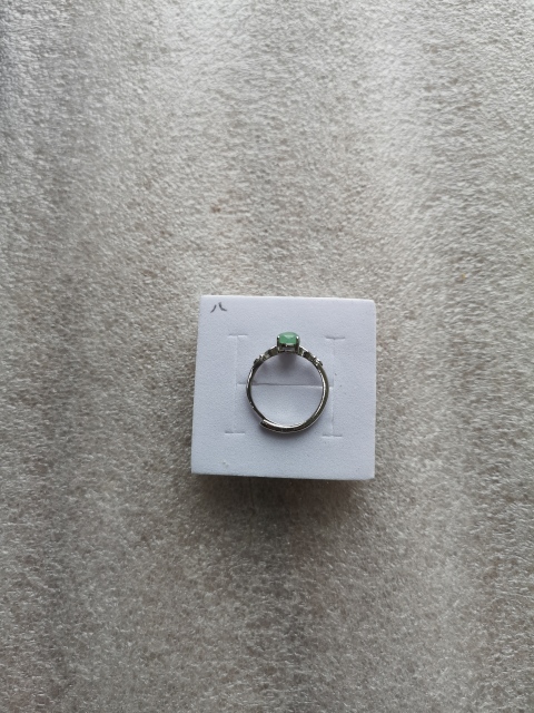古玩玉器翡翠戒指拍賣，當前價格150元