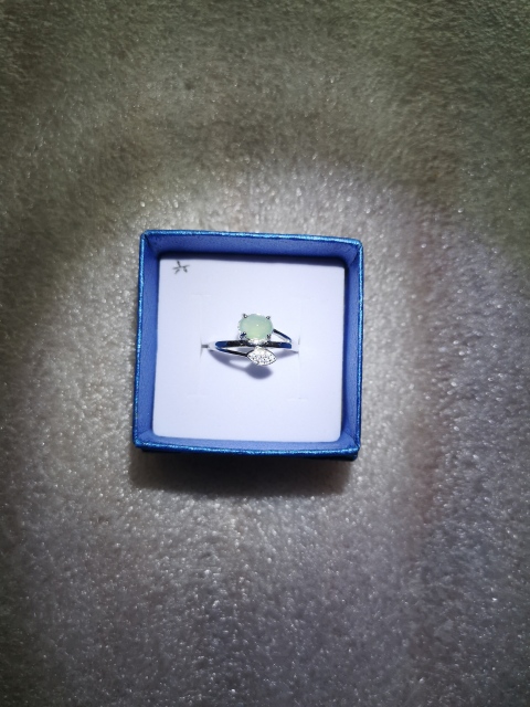 古玩玉器翡翠戒指拍賣,當前價格128元