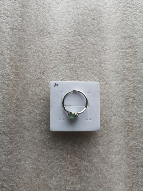古玩玉器翡翠戒指拍賣,當前價格128元