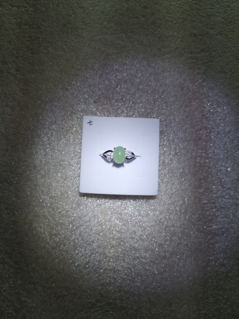 古玩玉器翡翠戒指拍賣,當前價格128元