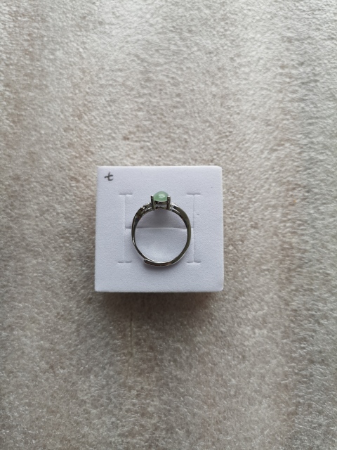 古玩玉器翡翠戒指拍賣,當前價格128元