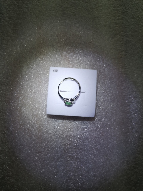 古玩玉器翡翠戒指拍賣，當(dāng)前價(jià)格135元