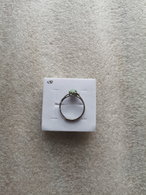 古玩玉器翡翠戒指拍賣，當(dāng)前價(jià)格135元