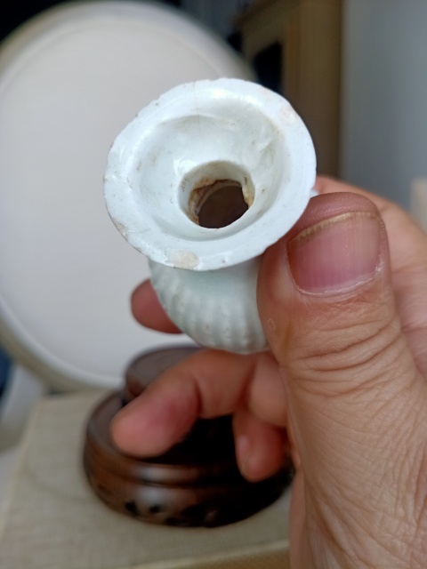 古玩陶瓷景德鎮湖田影青釉菊瓣紋小瓶拍賣，當前價格510元