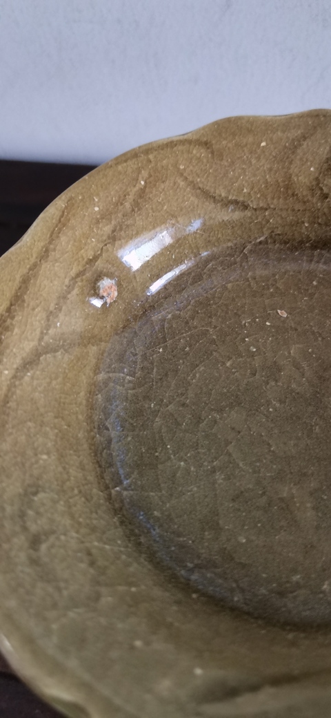 古玩陶瓷龍泉窯青釉刻花盤拍賣,當前價格3500元