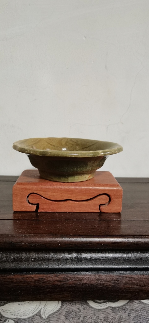 古玩陶瓷龍泉窯青釉刻花盤拍賣,當前價格3500元