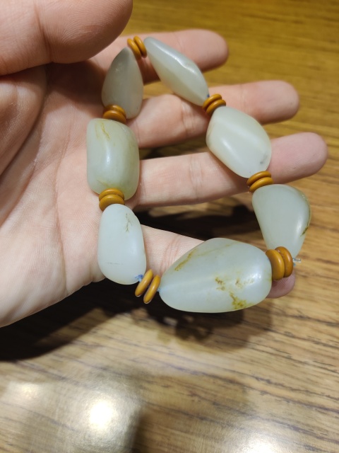 古玩玉器新疆和田籽料手鏈拍賣，當前價格8000元