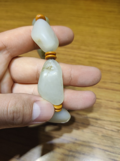 古玩玉器新疆和田籽料手鏈拍賣，當前價格8000元