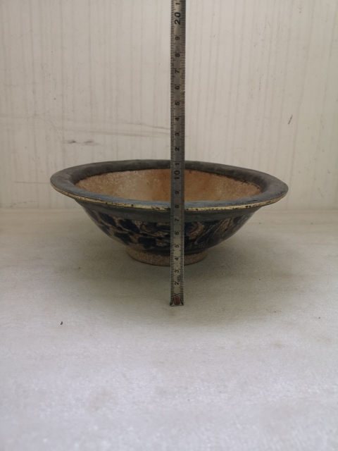 古玩陶瓷哥釉青花花卉紋碗拍賣,當前價格450元