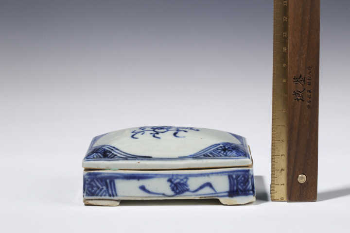 古玩陶瓷清中·青花花卉紋蓋盒拍賣,當(dāng)前價(jià)格1120元