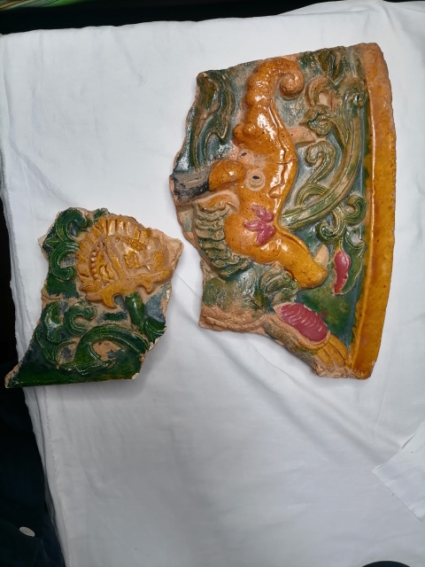 古玩陶瓷明代?大報恩寺三彩標本(國寶檔案大報恩寺拱門)拍賣,當前價格28000元