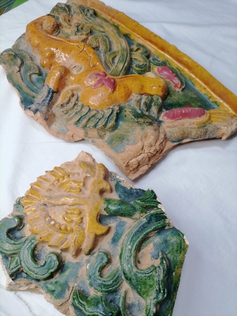 古玩陶瓷明代?大報恩寺三彩標本(國寶檔案大報恩寺拱門)拍賣,當前價格28000元