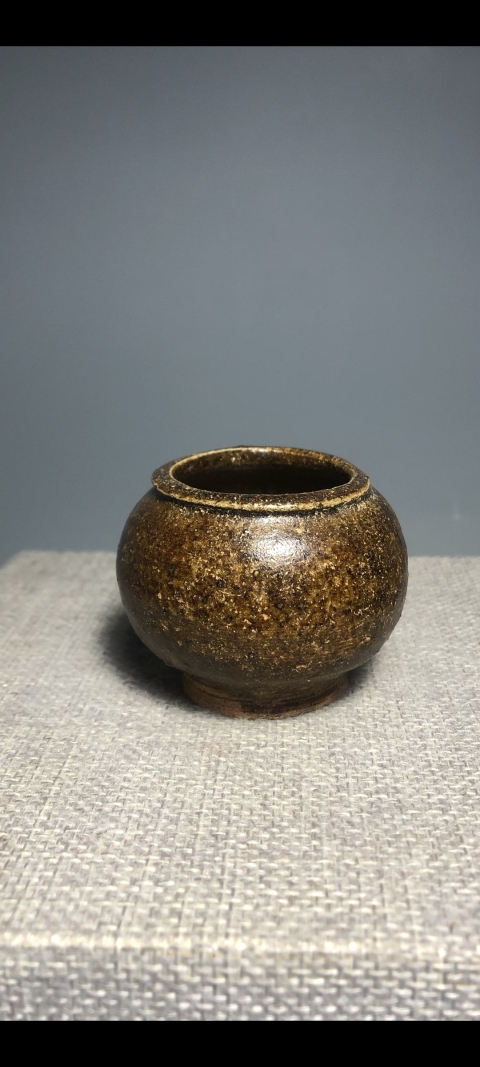古玩陶瓷【宋代】醬釉茶入拍賣,當前價格1元