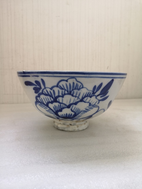 古玩陶瓷磁州窯青花花卉紋碗拍賣，當(dāng)前價格850元