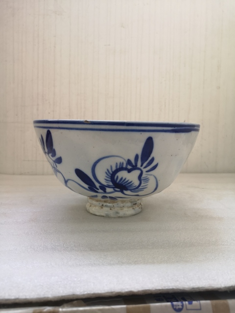 古玩陶瓷磁州窯青花花卉紋碗拍賣，當(dāng)前價格850元