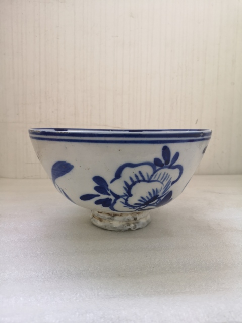 古玩陶瓷磁州窯青花花卉紋碗拍賣，當(dāng)前價格850元
