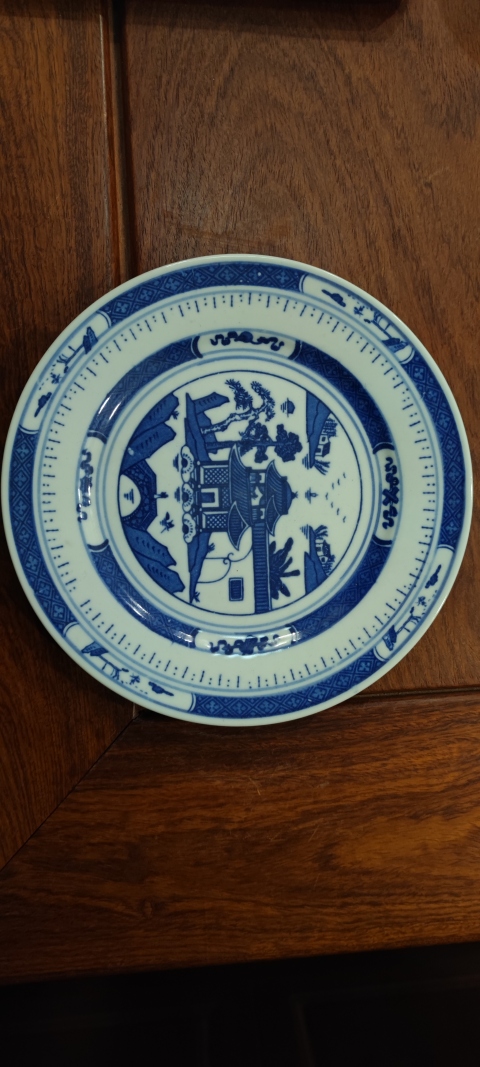 古玩陶瓷樓臺亭閣山水紋青花盤拍賣,當前價格199元