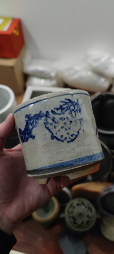 古玩陶瓷清末青花三足筒式香爐拍賣，當前價格299元