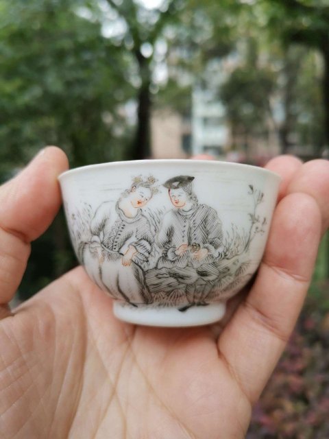 古玩陶瓷5339-25】清雍正~乾隆??墨彩西洋人物愛情故事圖杯蝶拍賣,當(dāng)前價格6580元