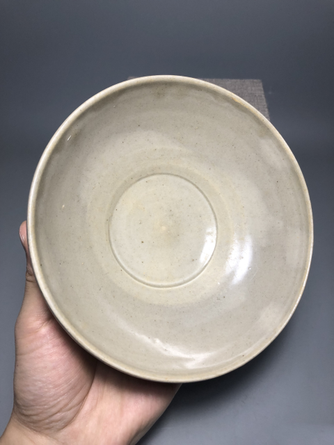 古玩陶瓷【宋代】景德鎮窯影青釉唇口碗【估價大幾千元】拍賣，當前價格1元