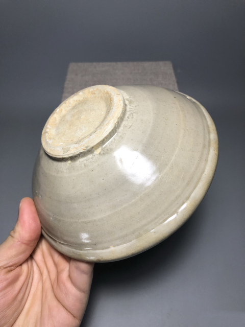古玩陶瓷【宋代】景德鎮窯影青釉唇口碗【估價大幾千元】拍賣，當前價格1元