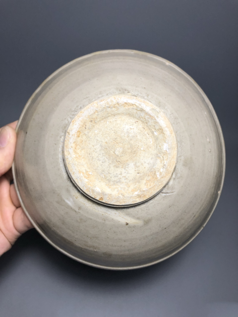 古玩陶瓷【宋代】景德鎮窯影青釉唇口碗【估價大幾千元】拍賣，當前價格1元