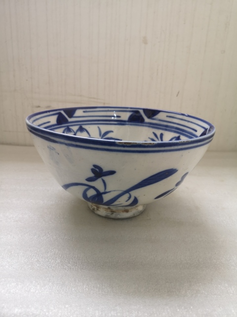 古玩陶瓷磁州窯青花花卉紋碗拍賣，當(dāng)前價格850元