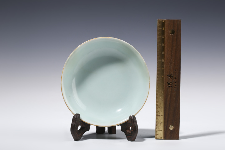 古玩陶瓷豆青釉小盤拍賣,當前價格556元