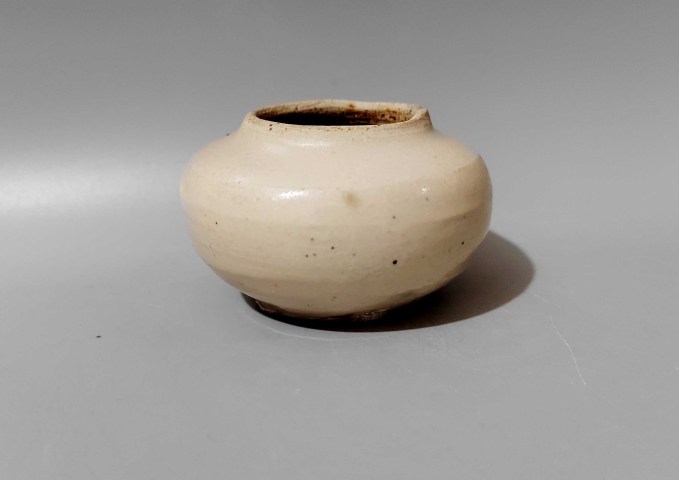 古玩陶瓷雅致的金元磁州窯白釉水盂拍賣，當前價格999元