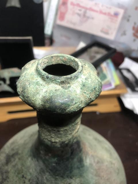 古玩銅器漢代青,銅蒜頭瓶拍賣,當前價格12888元
