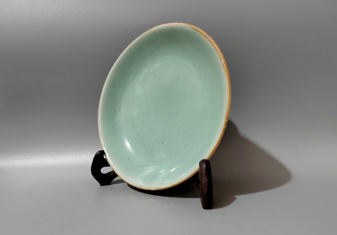 古玩陶瓷大清道光年制款醬口豆青盤拍賣，當前價格999元