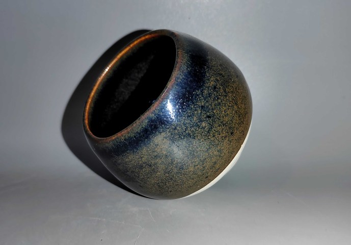 古玩陶瓷精美民國黑釉窯變雞心罐拍賣，當前價格400元