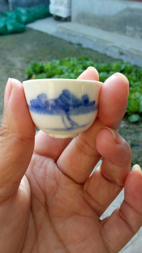 古玩陶瓷【民國】山水紋青花杯拍賣,當(dāng)前價格88元