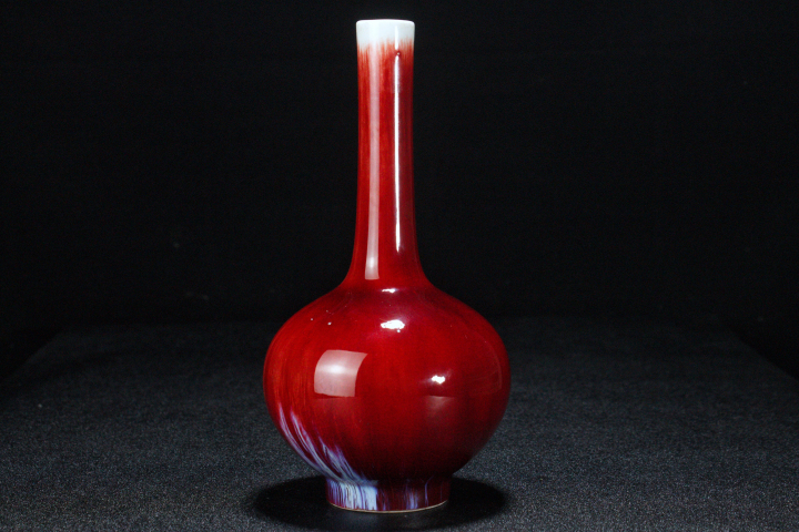 古玩陶瓷創匯精瓷·窯變紅釉天球瓶拍賣，當前價格3000元
