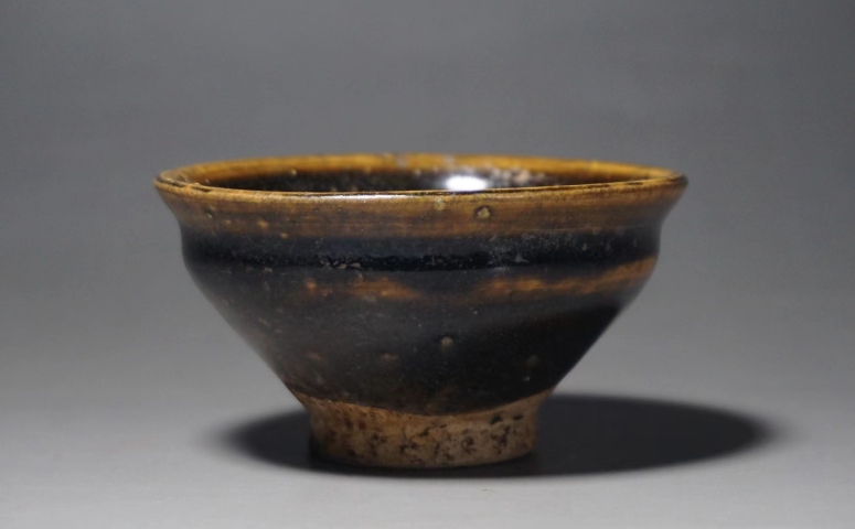 古玩陶瓷吉州窯醬釉束口盞拍賣，當前價格1680元