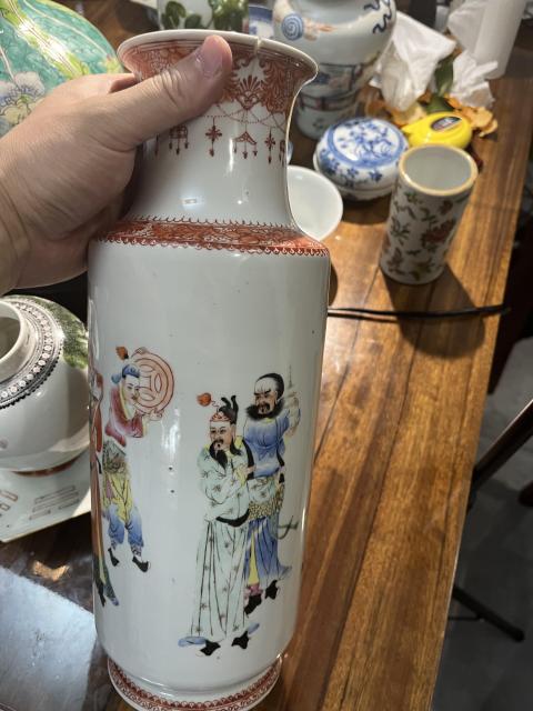 古玩陶瓷大清乾隆年制款人物瓶拍賣，當前價格3800元