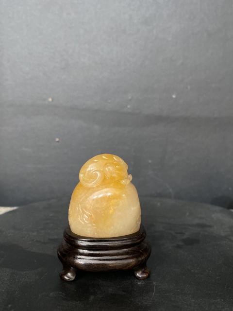 古玩雜項(xiàng)壽山田黃石(銀包金)拍賣,當(dāng)前價(jià)格3300元