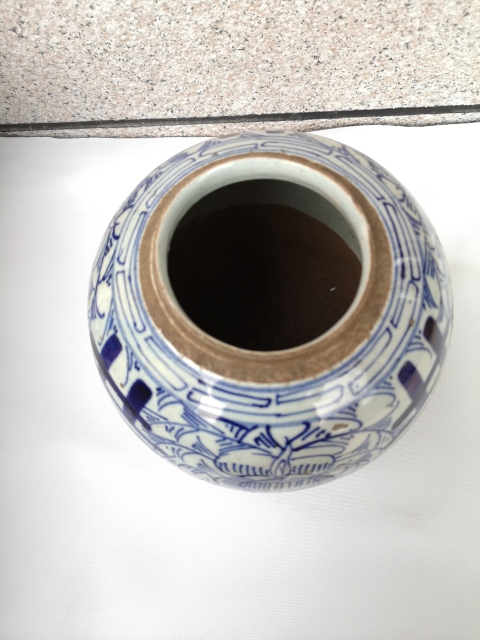 古玩陶瓷青花淡描花卉喜字罐拍賣,當前價格680元