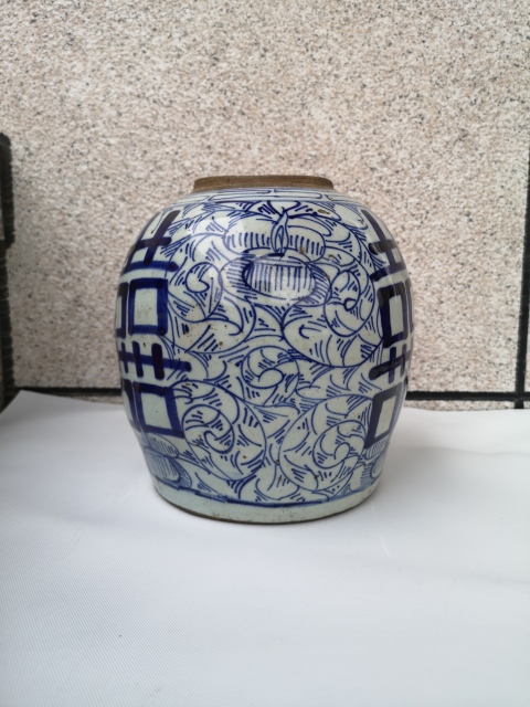 古玩陶瓷青花淡描花卉喜字罐拍賣,當前價格680元