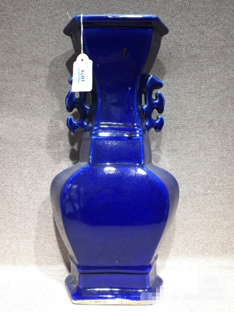 古玩陶瓷藍釉螭龍耳六方瓶拍賣，當前價格8888元