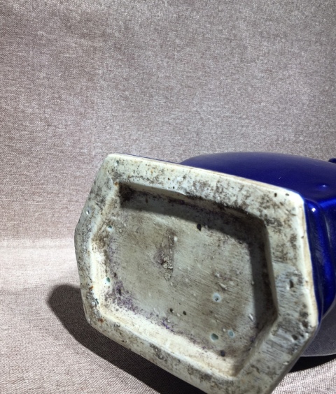 古玩陶瓷藍釉螭龍耳六方瓶拍賣，當前價格8888元