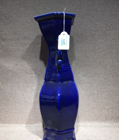 古玩陶瓷藍釉螭龍耳六方瓶拍賣，當前價格8888元