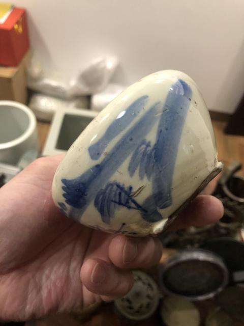 古玩陶瓷漳州窯青花山水紋三足缽式香爐拍賣，當前價格399元