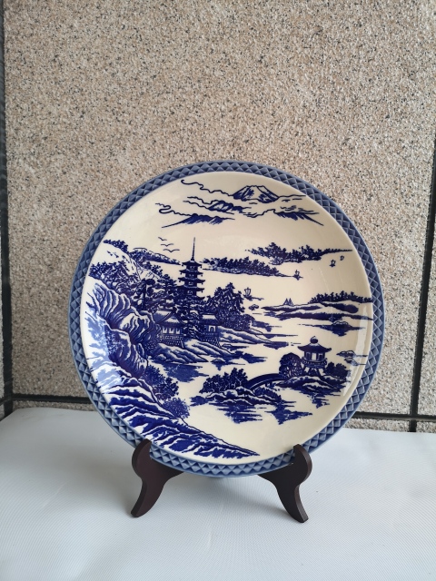 古玩陶瓷山水紋青花盤拍賣,當前價格298元