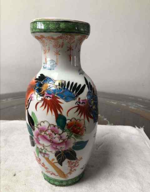古玩陶瓷彩繪描金鳳凰牡丹花卉紋瓶拍賣，當(dāng)前價(jià)格3888元