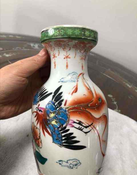古玩陶瓷彩繪描金鳳凰牡丹花卉紋瓶拍賣，當(dāng)前價(jià)格3888元