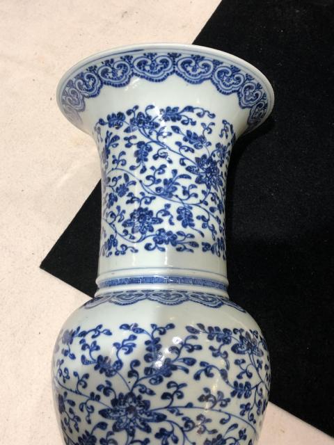 古玩陶瓷花卉紋青花鳳尾尊拍賣,當前價格46000元