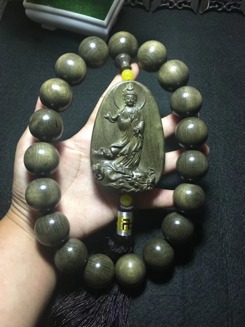 古玩雜項(xiàng)楠木手串觀音菩薩雕件拍賣,當(dāng)前價(jià)格1000元