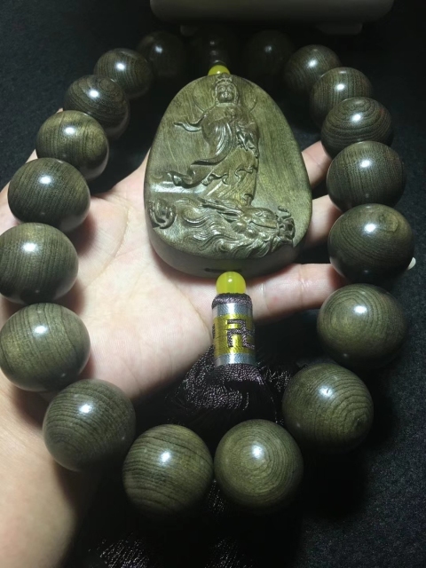 古玩雜項(xiàng)楠木手串觀音菩薩雕件拍賣,當(dāng)前價(jià)格1000元