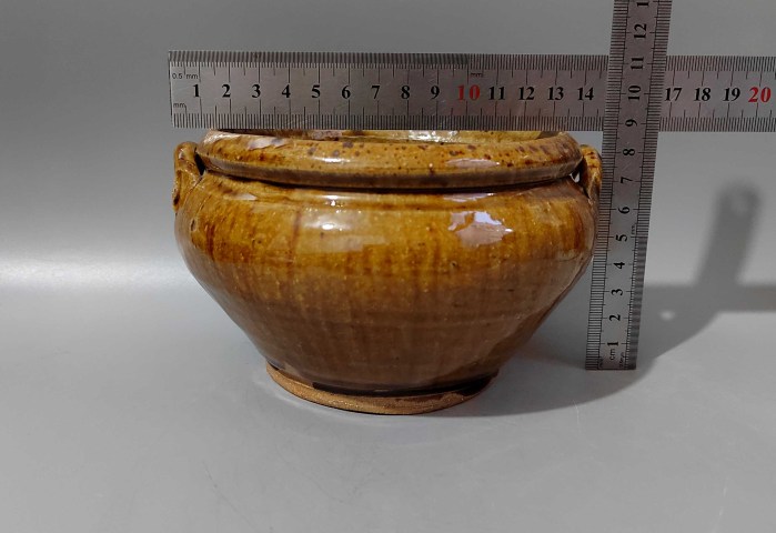 古玩陶瓷磁州窯雙系黃釉爐拍賣(mài),當(dāng)前價(jià)格400元